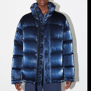 Aritzia liquid shine super puff